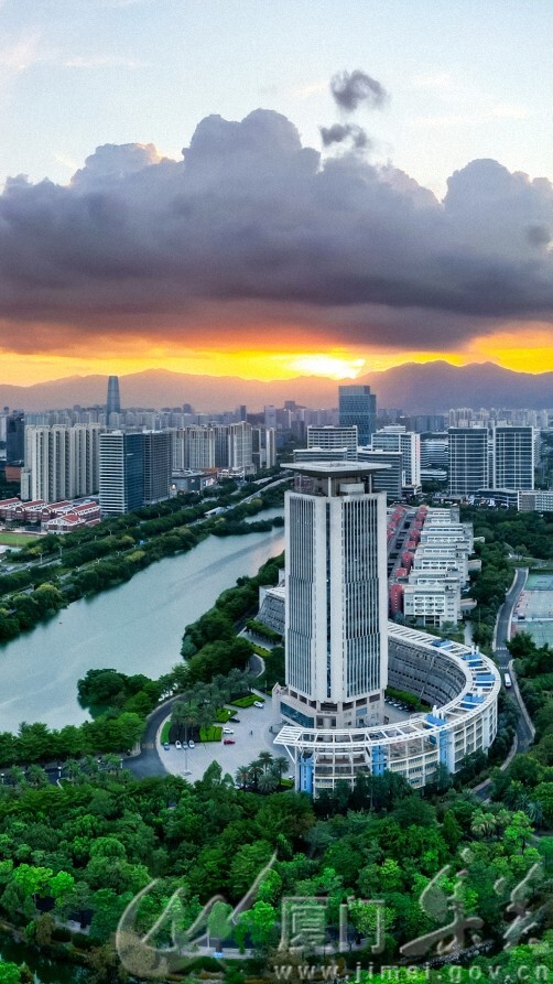 华园览新境 姚皓仁（华侨大学  中国香港）华侨大学 18950142728.jpg