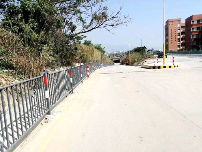 改造提升后的灌南小学校园周边道路（集美城发公司供图）.jpg