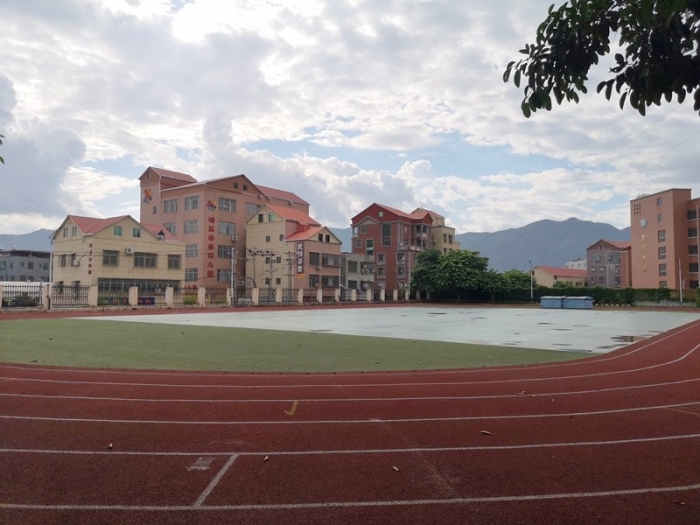 对外开放的体育设施-灌口中心小学供图1.jpg