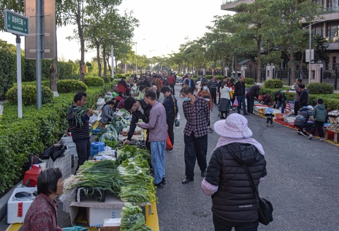 滨水社区临时菜市场（林志杰摄影）-7.jpg