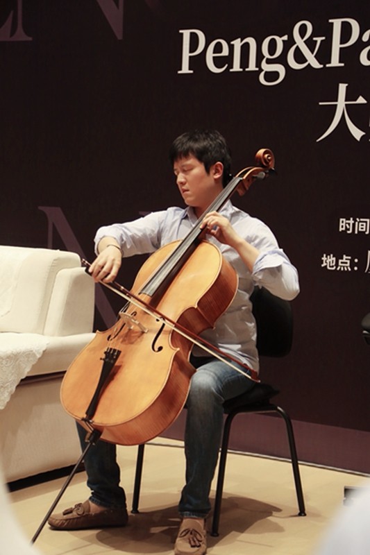 潘畅现场演奏.jpg