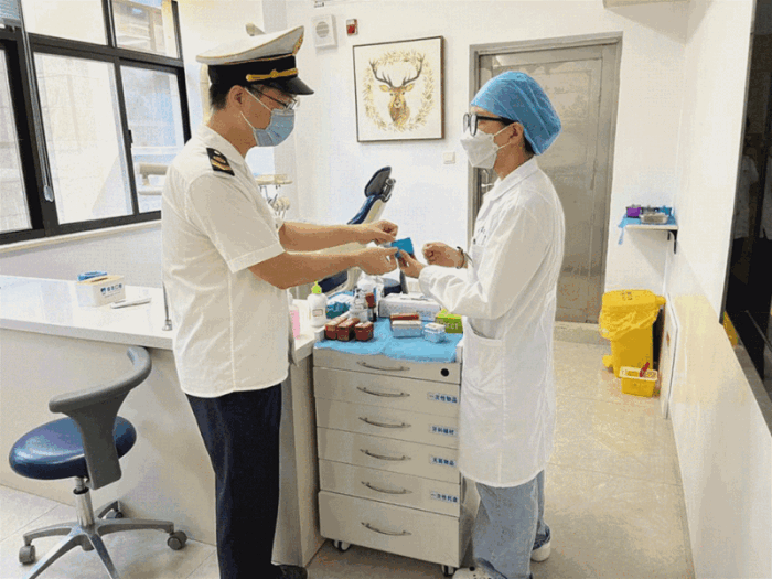 督导检查现场-卫健局供图_副本.gif