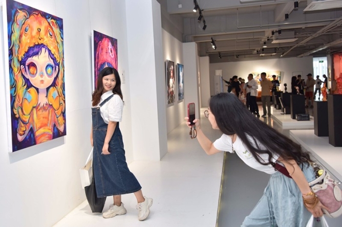 第十四届海峡两岸文博会集美维纳分会场启动。图为，炫酷数字艺术盛宴——现代潮流艺术展览现场。（林志杰摄影） (13 - 32).jpg