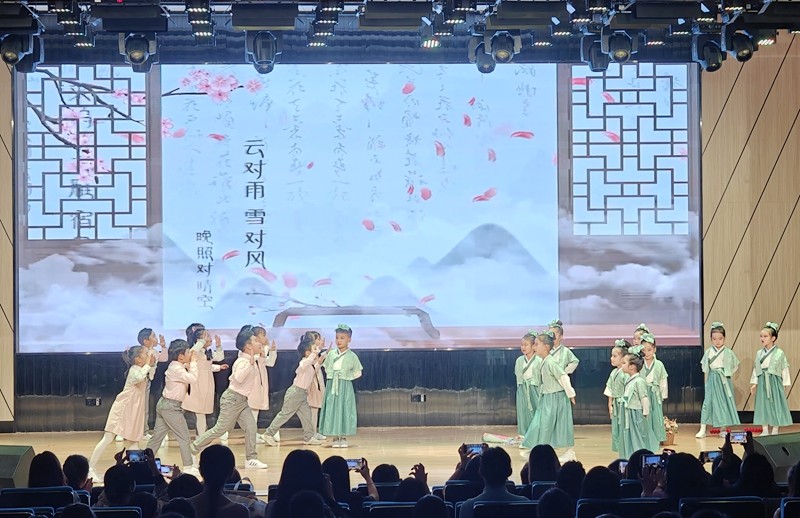 英才学校朗诵现场1-许晓霞摄.jpg