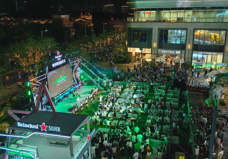 和JM干杯！2025厦门啤酒消费季集美会场（郭妮妮摄）.jpg
