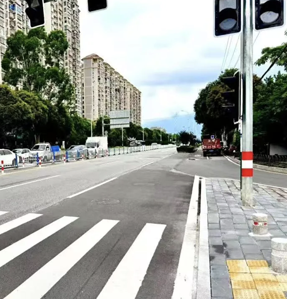 交叉路口改造后（集美公路部门提供.jpg.png