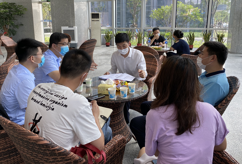 入驻企业登记（信息集团供图）.jpg