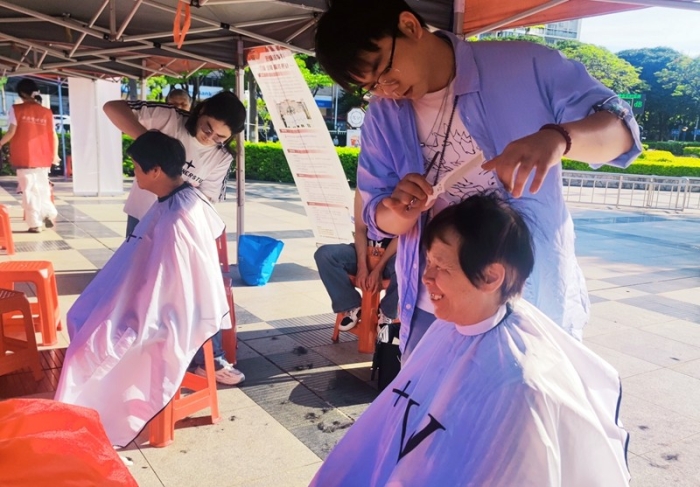 集美区举办全国助残日主题活动（林小芬摄）.jpg